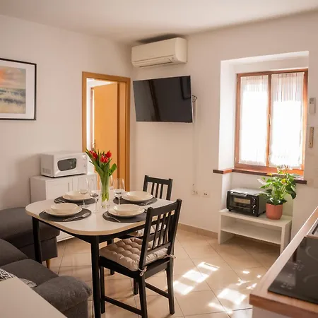 Apartment Uno Koper Exterior photo