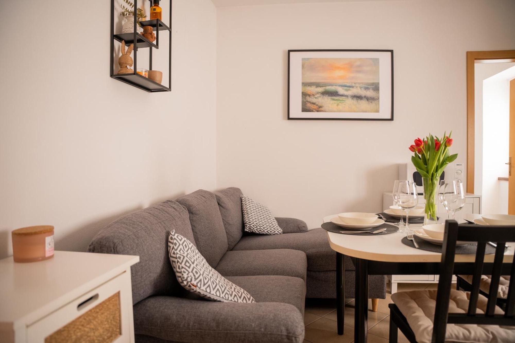 Uno Apartment *